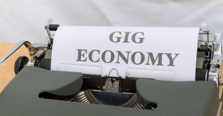 The Gig Economy: Navigating Freelance and Contract Work
